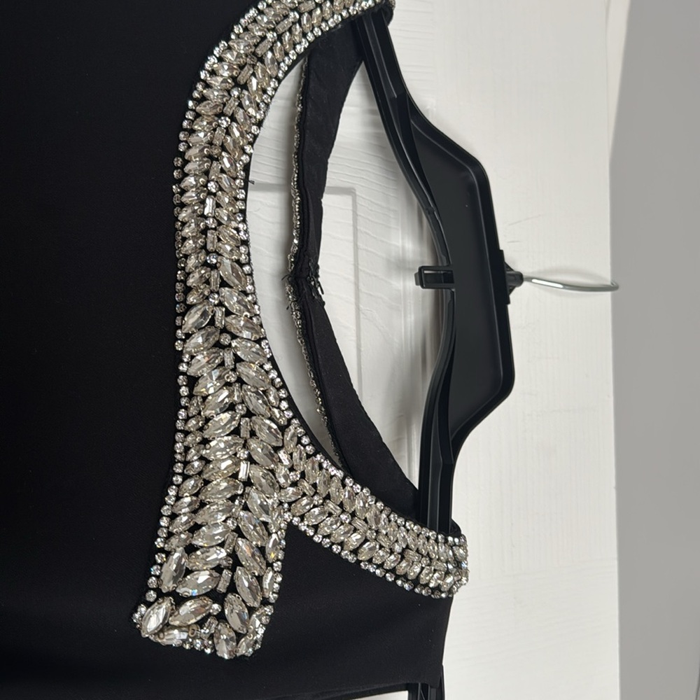 Badgley Mischka beautiful classic black midi dress with very decorative neckline - Picture 7 of 7